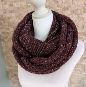 Purple Metallic Infinity Cozy Knit Scarf Aughts Winter Fall Glam Silver Detail